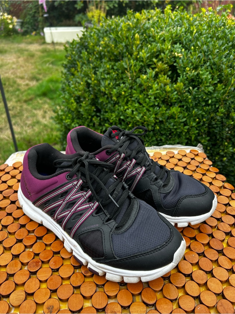 Reebok Women's Black and Purple Athletic Walking Shoes Size 8